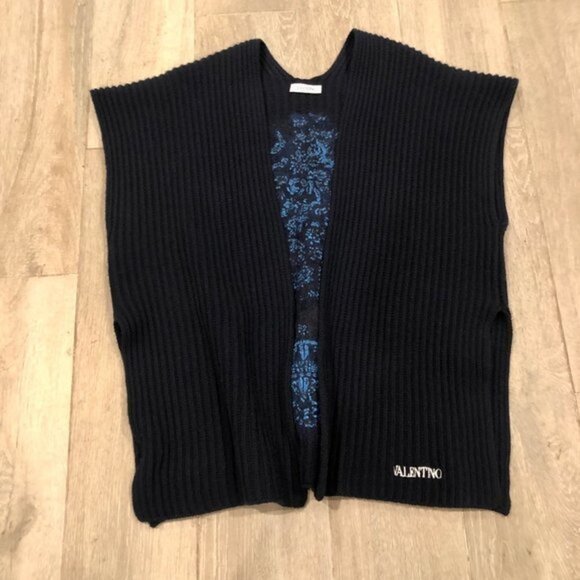 VALENTINO Garavani Floral embroidery cashmere blend poncho sweater in blue - Picture 9 of 16